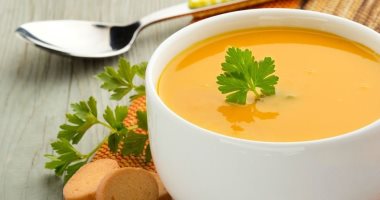 تعرفى على طريقة عمل شوربة العدس.. بيدفى فى الشتاء