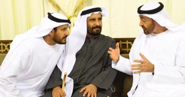 فيديو.. محمد بن زايد يقدم واجب العزاء فى وفاة عبد الله بن كردوس العامرى