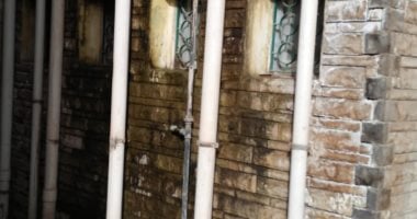 قارى يشكو تسرب مياه صرف الصحى بالوحدة الصحية بقرية سيف الدين بدمياط