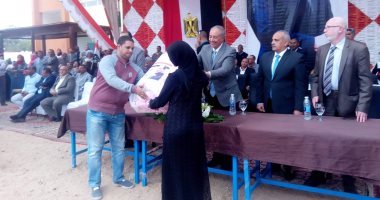 صور.. محافظ البحر الأحمر يوزع أجهزة تعويضية لذوى الاحتياجات الخاصة ويفتتح مكتب بريد سفاجا