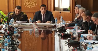 رئيس هيئة السكة الحديد يتابع الموقف التنفيذى لمشروع تطوير المزلقانات 