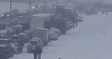 الحكومة الهولندية تناشد المواطنين البقاء في المنازل بسبب عواصف ثلجية