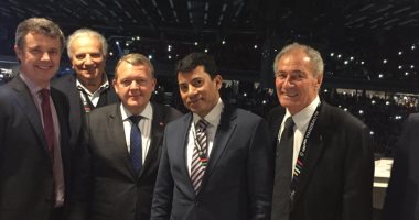 وزير الرياضة وولي عهد الدنمارك ورئيس الاتحاد الدولي فى نهائي مونديال اليد