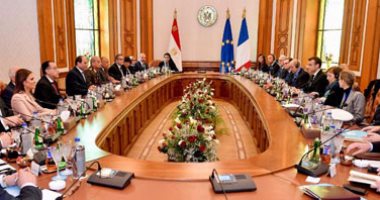 بدء القمة المصرية الفرنسية بين الرئيسين السيسي وماكرون بقصر الاتحادية