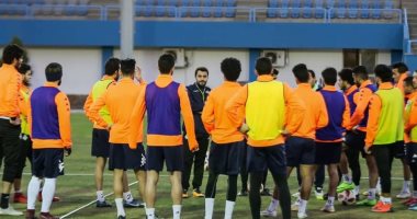 أحمد حسن يطالب لاعبي بيراميدز باستعادة نغمة الانتصارات أمام الداخلية