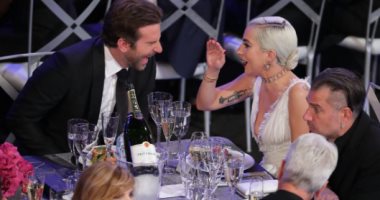 من القبلات للضحك.. لحظات "إنت ماشوفتهاش" فى حفل SAG Awards لعام 2019