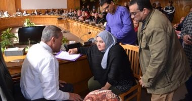  محافظ الإسماعيلية: خدمة المواطنيين على رأس أولوياتى