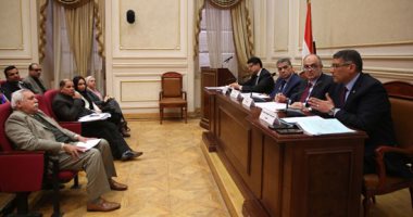 "مشروعات البرلمان" تبحث مشكلات "التنمية الصناعية" الخاصة بالتراخيص