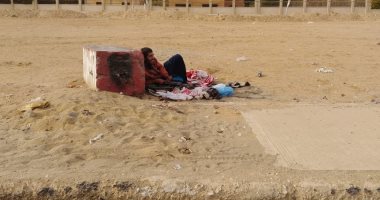 " إحنا معاك": قارئ يشارك بصورة لمشرد بشارع جمال عبدالناصر فى مدينة ٦ أكتوبر