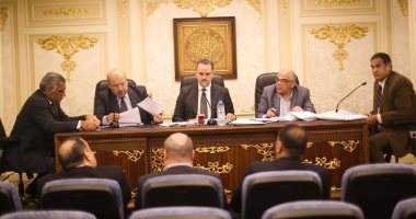 صور.. لجنة الشكاوى بالبرلمان تناقش 33 اقتراحا برغبة بحضور ممثلى الأزهر والأوقاف