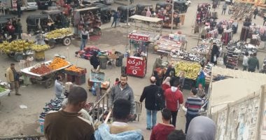 قارئ يشكو من انتشار الباعة الجائلين بأرض اللواء فى الجيزة