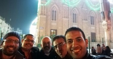 "منطقتى": قارىء يشارك صورته أمام مسجد الحسين: نفخر أننا سكان حى الروحانيات