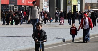 شاهد.. فى معرض القاهرة الدولى للكتاب.. ضحك ولعب ومعرفة