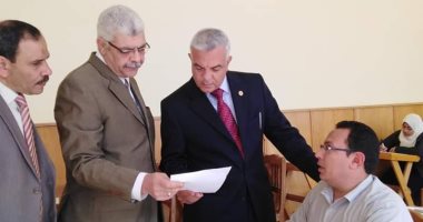 رئيس جامعة المنوفية ونائباه يتابعون امتحانات الدراسات العليا بكلية التربية