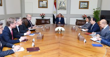 وزير الاقتصاد الألماني ينقل للسيسى تحيات "ميركل" ويشيد بالتطورات الإيجابية فى مصر.. الرئيس: إرادة الشعب المصرى فى الحفاظ على بلاده وتنميتها هي خير ضمانة لاستدامة الاستثمار