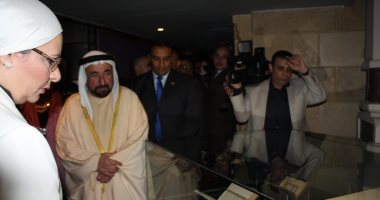 شاهد.. المصحف بالخط الكوفى يعجب زوار افتتاح "دار الكتب باب الخلق"  