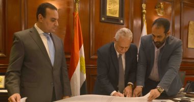 صور.. محافظ الأقصر يعتمد المخطط الاستراتيجى العام لمدينة البياضية