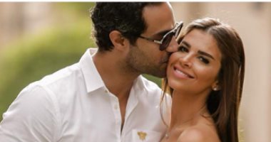 تعرف على رسالة كريم فهمى لزوجته فى عيد ميلادها