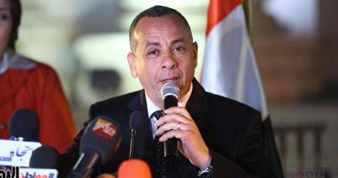 الآثار تعلن عن كشف جديد.. تمثال لأحد كهنة الإله حتحور فى ميت رهينة