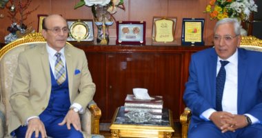 محافظ الدقهلية يستقبل الفنان محمد صبحى خلال احتفالات أعياد المحافظة 