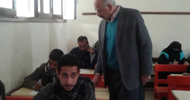 7300 دارس بمشاريع محو الأمية يؤدون الامتحانات داخل 192 لجنة بسوهاج 