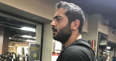 شاهد.. أحمد فلوكس فى الجيم من أجل "براءة ريا وسكينة"