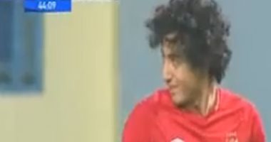 فيديو.. محمد هانى يرفض هدية جيرالدو ويهدر الهدف الثانى أمام إنبى