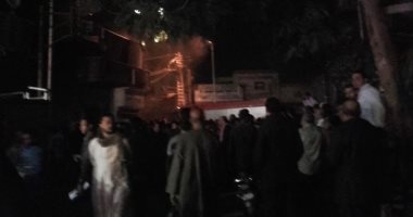 صور.. إنقاذ 7 مواطنين فى انهيار عقار بوسط الأقصر وجار البحث عن طفلين