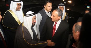 صور.. الشيخ سلطان القاسمى حاكم الشارقة يصل نقابة الصحفيين لافتتاح مركز التدريب