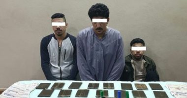 الداخلية تضبط 3 تجار مخدرات فى العمرانية بحوزتهم حشيش