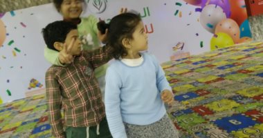 قارئ يشارك بصورته من السعودية: "ولادى أكتر حاجة وحشتني في مصر" 
