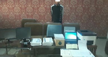 ضبط شخص يمنح شهادات تدريبية مزورة للمواطنين مقابل الأموال