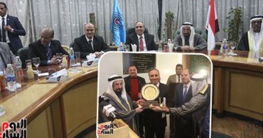 حاكم الشارقة فى زيارة قلعة الحريات.. الشيخ سلطان القاسمى يوافق على تمويل إنشاء مستشفى الصحفيين.. ويؤكد: مصر صاحبة دور ثقافى كبير وعملت صحفيا فى بداية حياتى.. وعبد المحسن سلامة: نقدر حجم الجهد والعطاء
