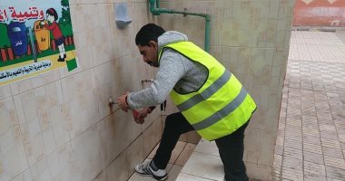 صور.. "مياه الاسكندرية" تبدأ تركيب القطع الموفرة لترشيد استهلاك المياه بالمدارس
