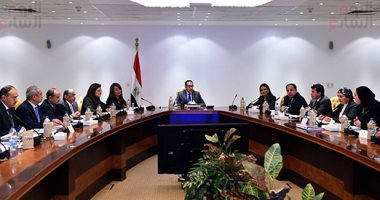 صور.. رئيس الوزراء يترأس مجلس إدارة جهاز تنمية المشروعات المتوسطة والصغيرة