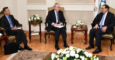 وزير البترول يبحث مع السفير الأمريكى التعاون بمشروع تحول مصر لمركز إقليمى 