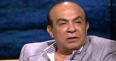 هادي الجيار يصور في  مخازن قطع غيار سيارات من أجل "قمر هادي" 