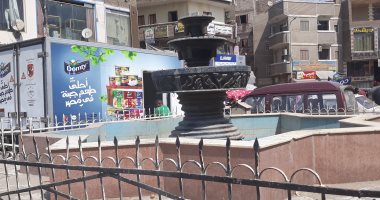 اضبط مخالفة.. تعطل نافورة ميدان مركز قوص بمحافظة قنا نتيجة الإهمال