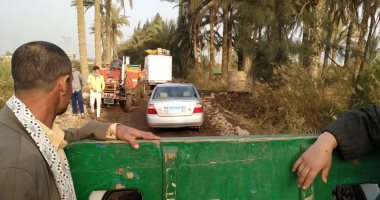 أهالى 20 قرية بالشرقية يطالبون برصف الطريق وفتح المياه لرى أراضيهم