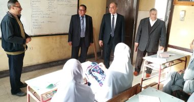 صور.. تعليم القليوبية: تسليم التابلت للطلاب وانتظام الدراسة ب2400 مدرسة
