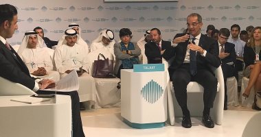 وزير الاتصالات يستعرض تجربة مصر فى تطوير شراكة القطاعين الحكومى والخاص