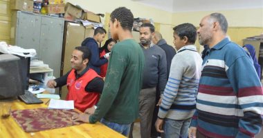 صور.. فحص طلاب المدارس الثانوية العام والأزهري بالأقصر ضمن مبادرة 100 مليون صحة