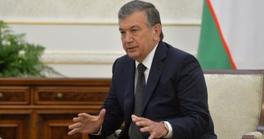 رئيس أوزبكستان يمنح الدكتور أحمد رجب وسام الصداقة فى دراسة التراث التاريخى