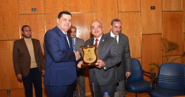 فيديو.. راضى عبد المعطى من أسيوط: قانون حماية المستهلك الجديد يحارب جشع التجار