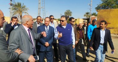 وزير النقل من أسوان: لا خصخصة للسكة الحديد 