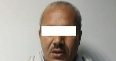 ادعى قدرته على جلب الحبيب عبر الفيس بوك.. ضبط دجال أطفيح برفقة نجله