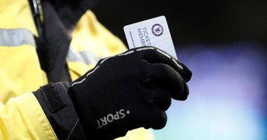 مشجع تشيلسى يستغنى عن عضوية ناديه بعد سداسية سيتى التاريخية.. فيديو وصور