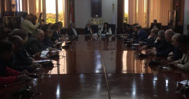 فيديو وصور.. وزيرة السياحة تلتقى بمحافظ الأقصر ونواب البرلمان لبحث ملفات السياحة