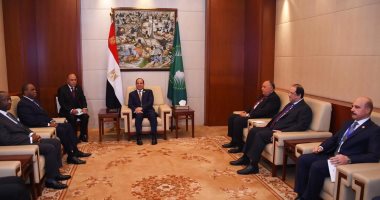 السيسي يلتقى رئيس البنك الأفريقى ويؤكد تطلع مصر لمزيد من مجالات التعاون