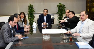 رئيس الوزراء يعقد اجتماعا لمتابعة تنفيذ محور 30يونيو وطريق هضبة أسيوط الغربية